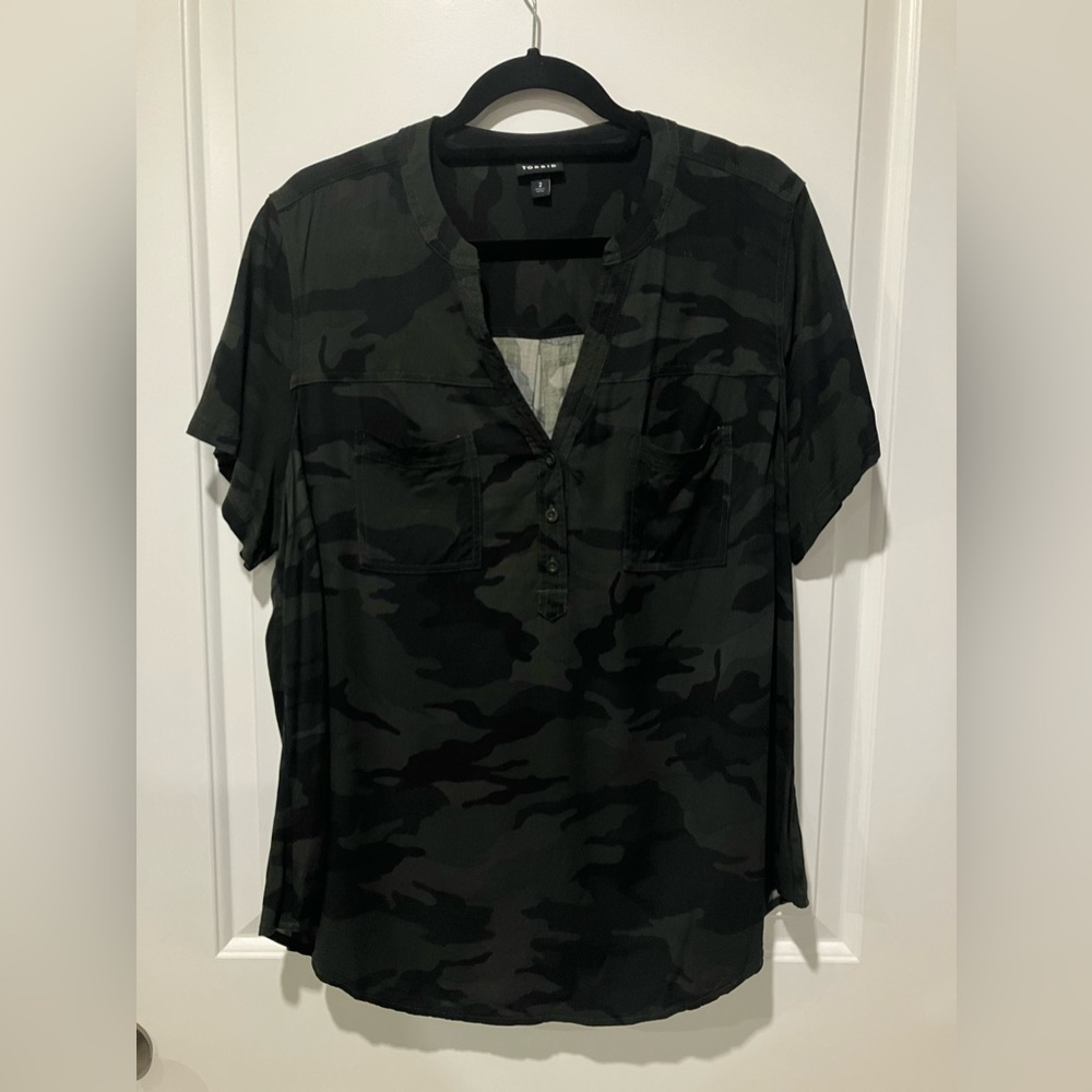 TORRID S2 Camo Top